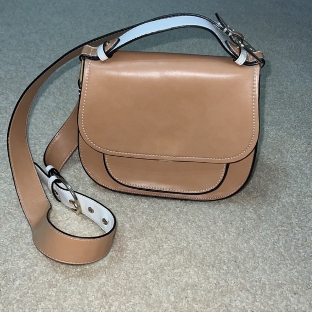 Elegant Tan Leather Women's Bag